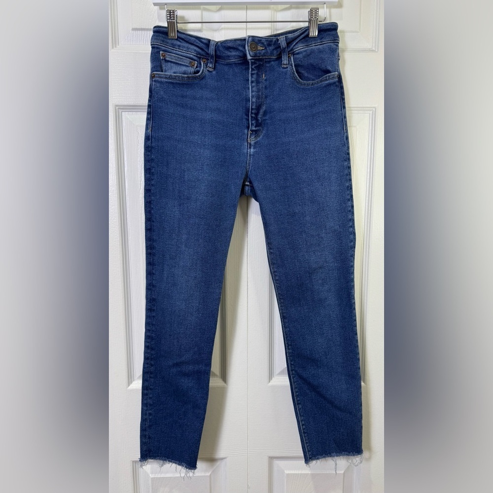 Zara Super Stretch Raw Hem Crop Jeans Medium Wash – Size 10